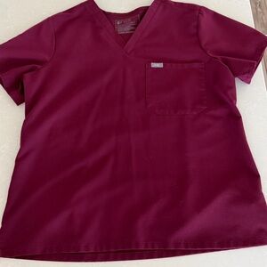 Figs Burgundy Scrub set in large